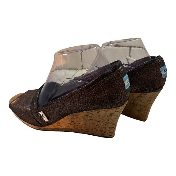 Toms Women's Metallic Copper Calypso Peep Toe Wedge Shoe Size 9.5W - Picture 10 of 13